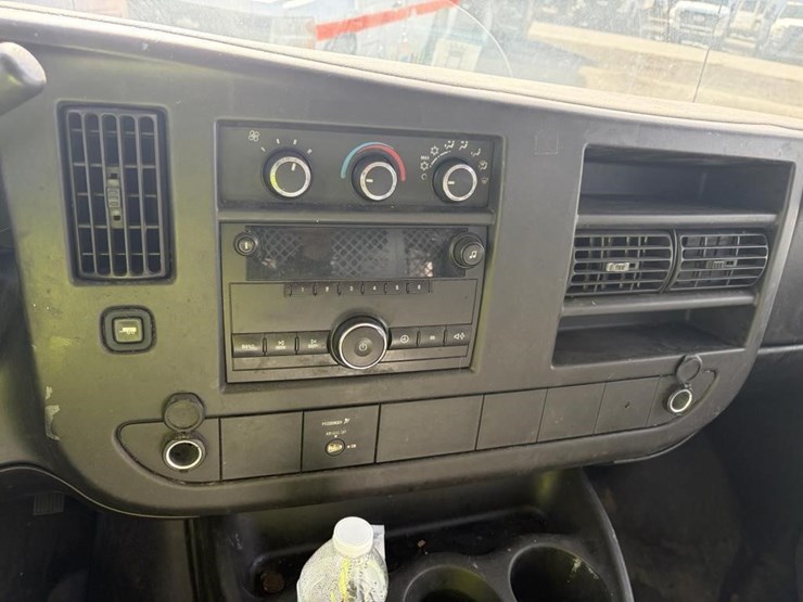 2008-utility-van-image-23