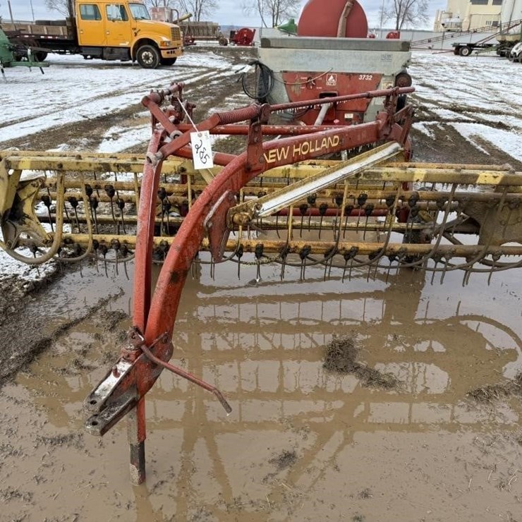 NEW HOLLAND 258