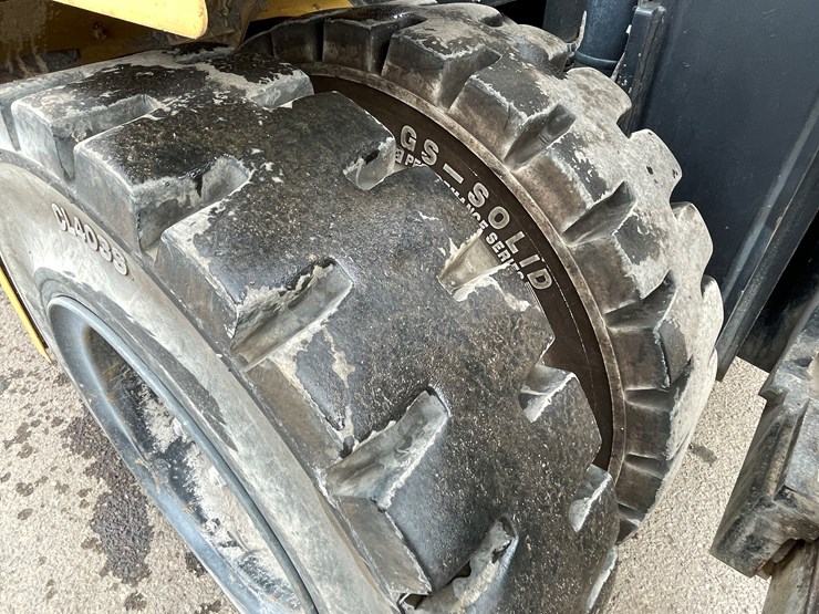 2018-caterpillar-dp135-image-34