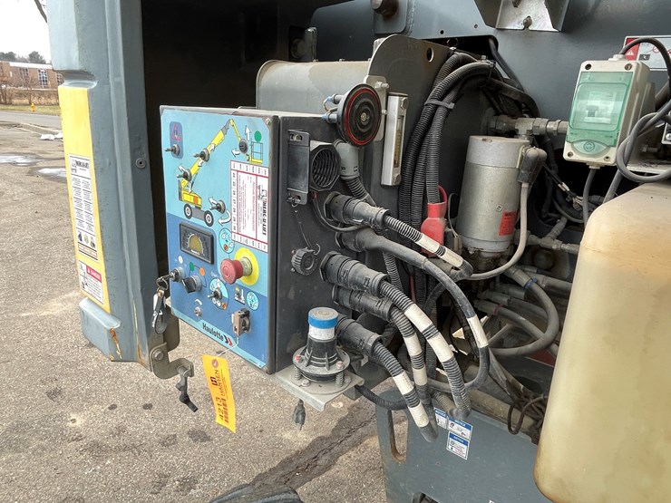 #152-•-2015-haulotte-ht61rt-4x4-telescopic-boom-lift-image-45