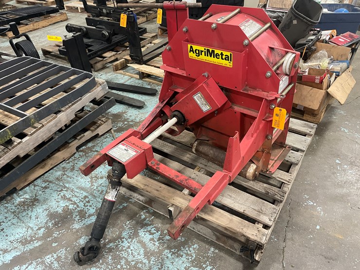 #7664-•-agrimetal-bw240-leaf-and-debris-blower-image-1