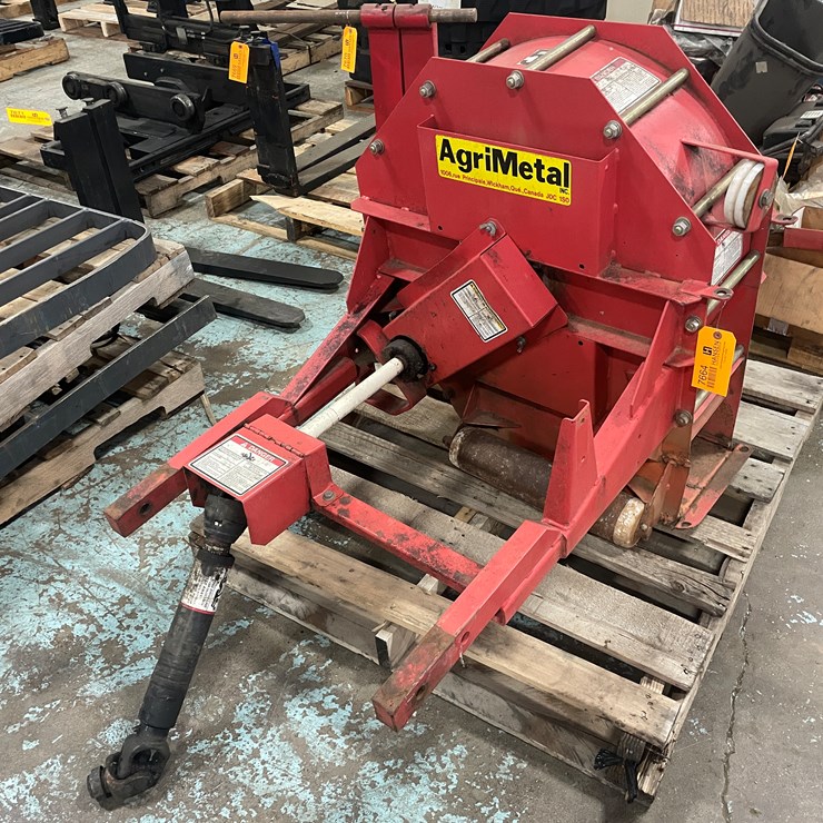 #7664 • Agrimetal BW240 Leaf and Debris Blower