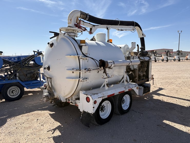 jays-inc-1000pd-t/a-bumper-pull-hydrovac-trailer-image-7