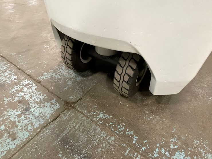 #183-•-toyota-7-runner-electric-forklift-image-24