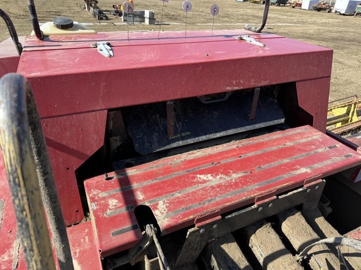 1999-new-holland-590-image-11