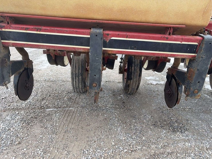 international-800-image-31