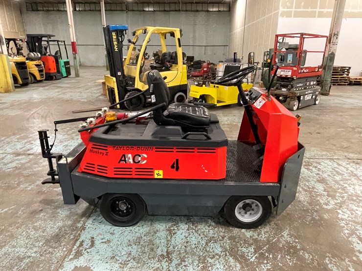 #190-•-2017-taylor-dunn-huskey-ii-electric-warehouse-vehicle-image-4