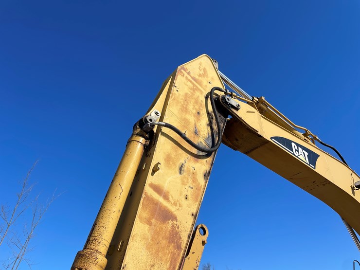 caterpillar-330c-image-13