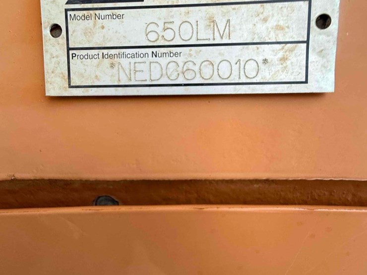 2014-case-650l-wt-image-15