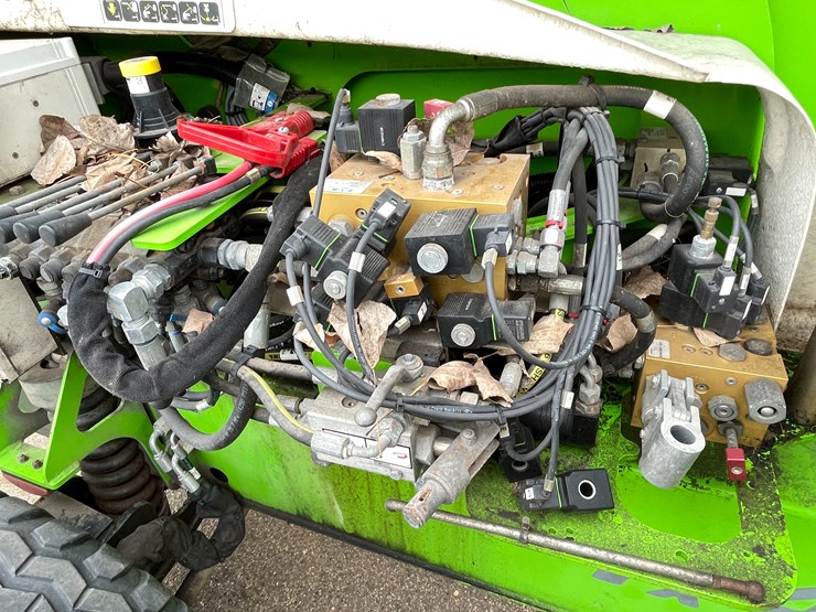 #4221-•-nifty-sd64-4x4x4-telescopic-boom-lift-image-33