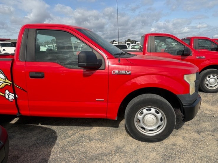 2016-ford-f150-xl-image-13