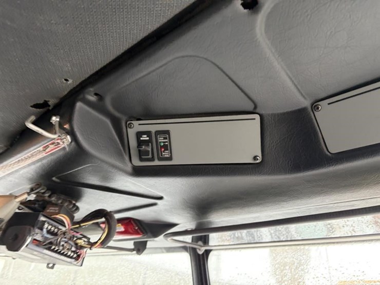 2003-pierce-arrow-image-12