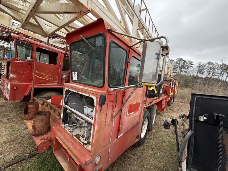2003-franks-/-nov-1287/160-96-210k-4-axle-well-service-workover-rig-(incomplete)-image-3