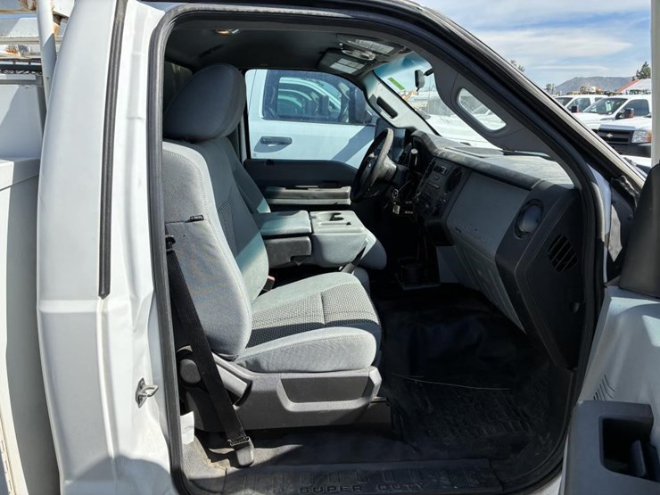 2013-ford-f250-sd-image-9