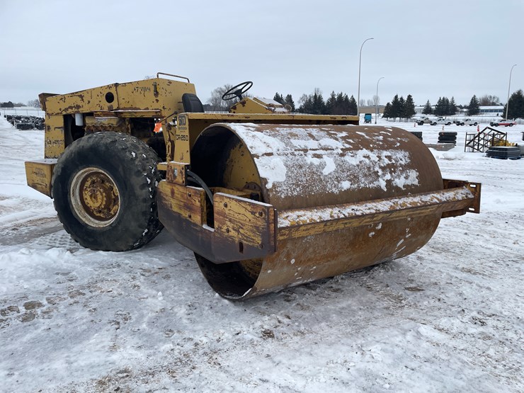 caterpillar-3208-image-2