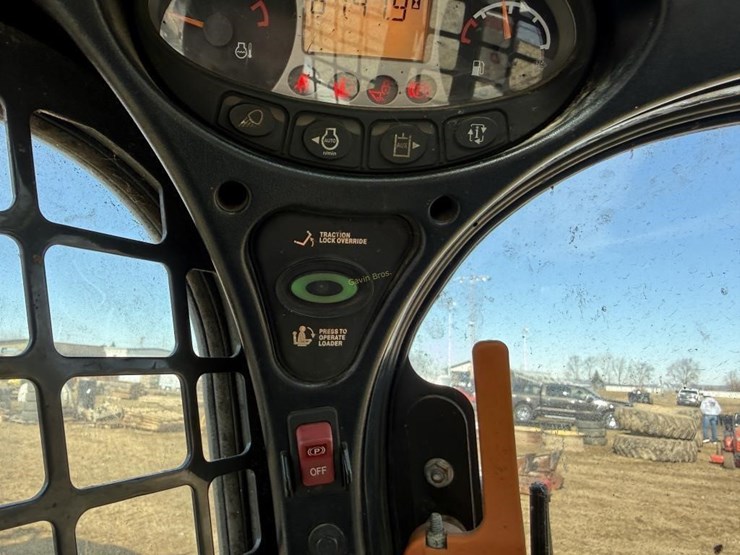 2017-bobcat-s595-image-12