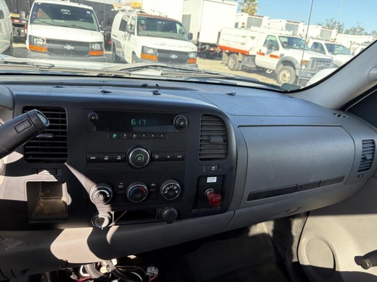 2008-chevrolet-2500-image-10