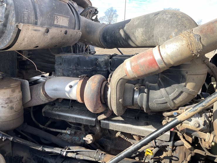 2001-mack-cl713-image-4