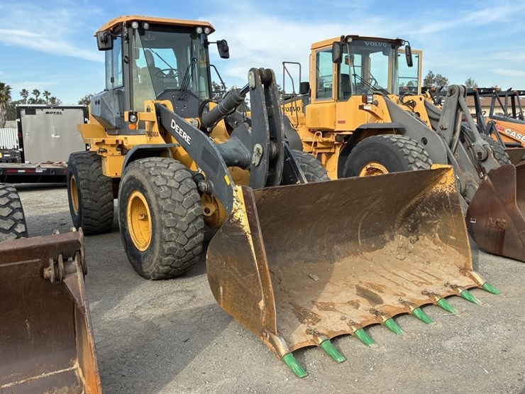 2019-deere-624l-image-2