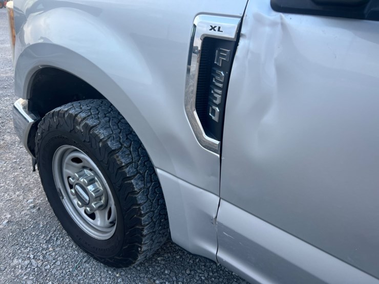 2017-ford-f250-xl-image-11