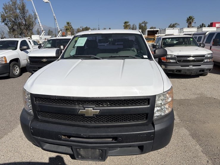 2011-chevrolet-1500-image-5