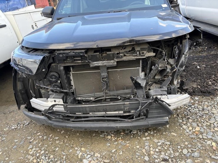 2022-ford-explorer-image-6