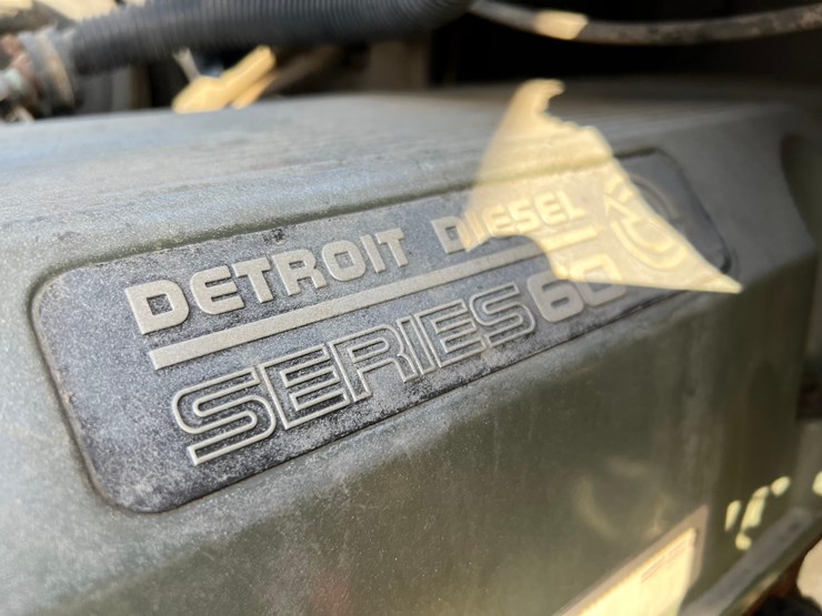 2006-freightliner-auger-truck-image-77