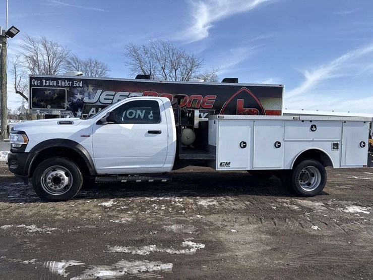 2021-dodge-ram-4500-image-2