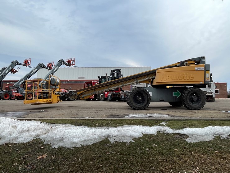 #152-•-2015-haulotte-ht61rt-4x4-telescopic-boom-lift-image-8
