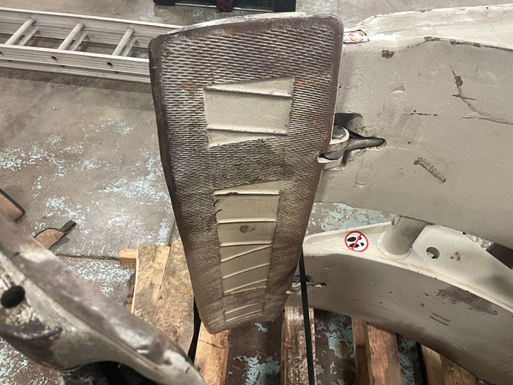 #7650-•-cascade-forklift-attach-roll-clamp-image-13