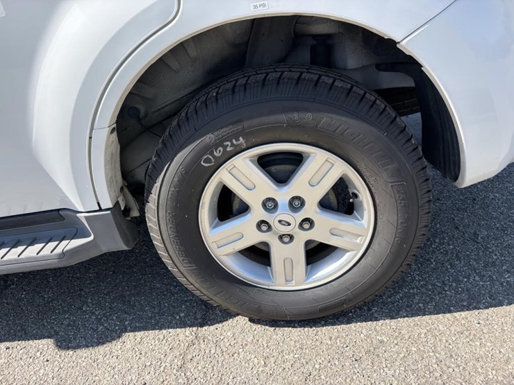 2012-ford-escape-hybrid-image-5