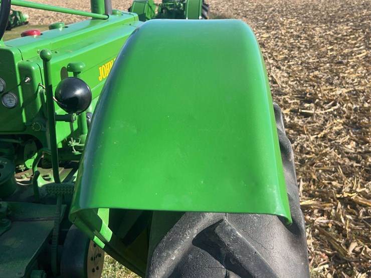 john-deere-model-b-image-37