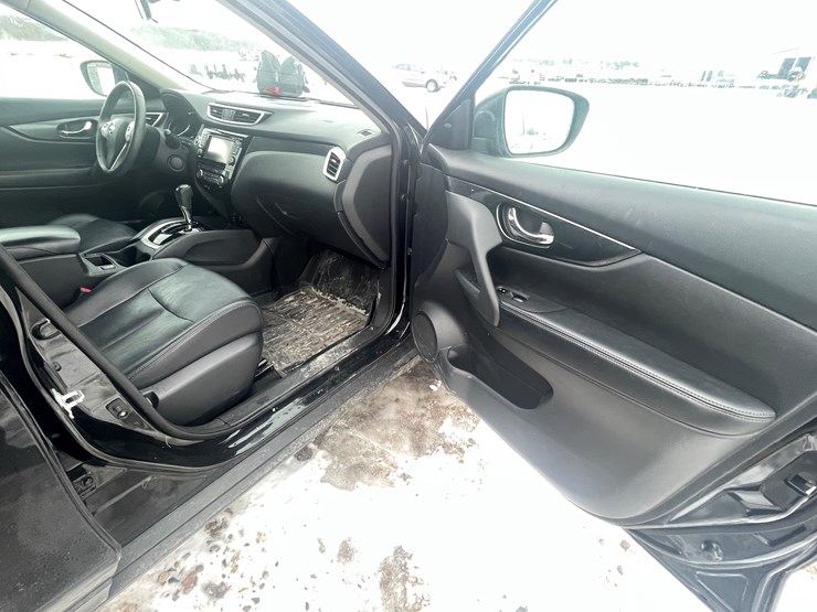 2015-nissan-rogue-sl-image-36