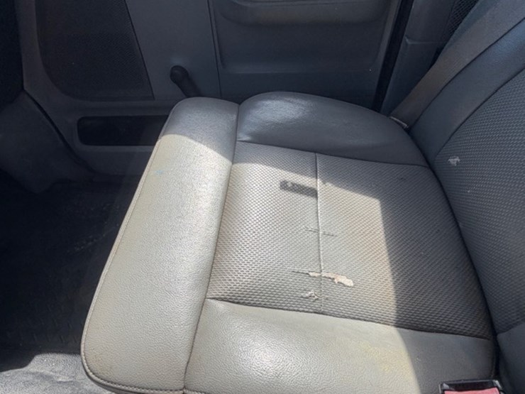 2005-ford-f150-xl-image-30