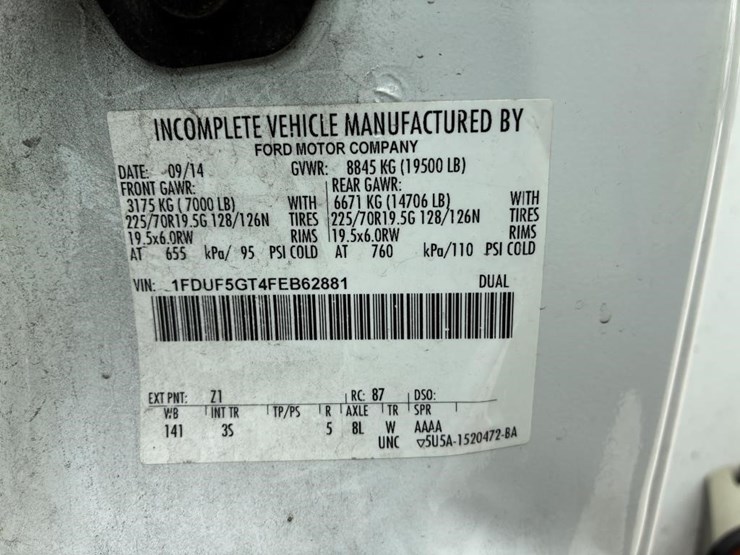 2015-ford-f550-image-16