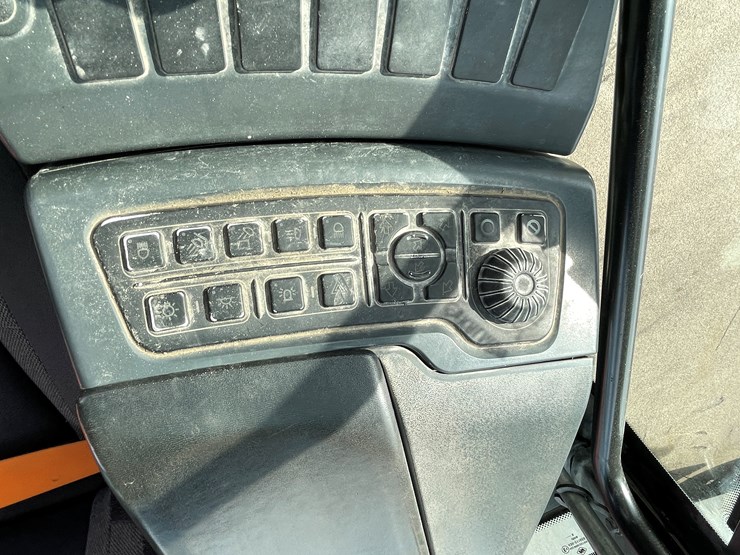 #106-•-2018-kalmar-dcg-120-12-diesel-forklift-image-53