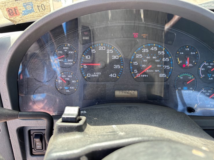 2007-international-8600-image-11