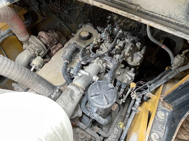 2018-caterpillar-dp135-image-40