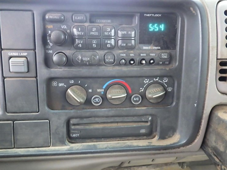 1999-chevrolet-3500-image-24