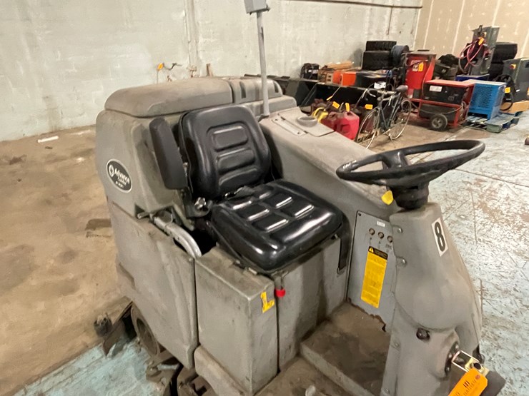 #193-•-advance-condor-axp-electric-floor-scrubber-image-12