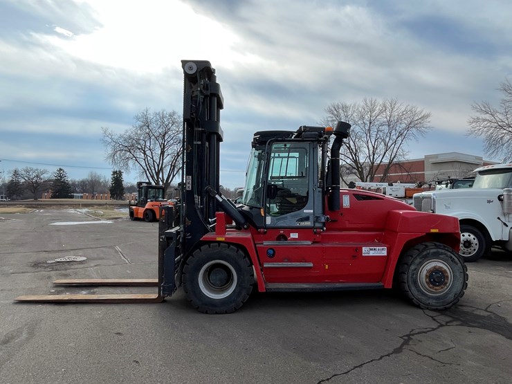 #106-•-2018-kalmar-dcg-120-12-diesel-forklift-image-8