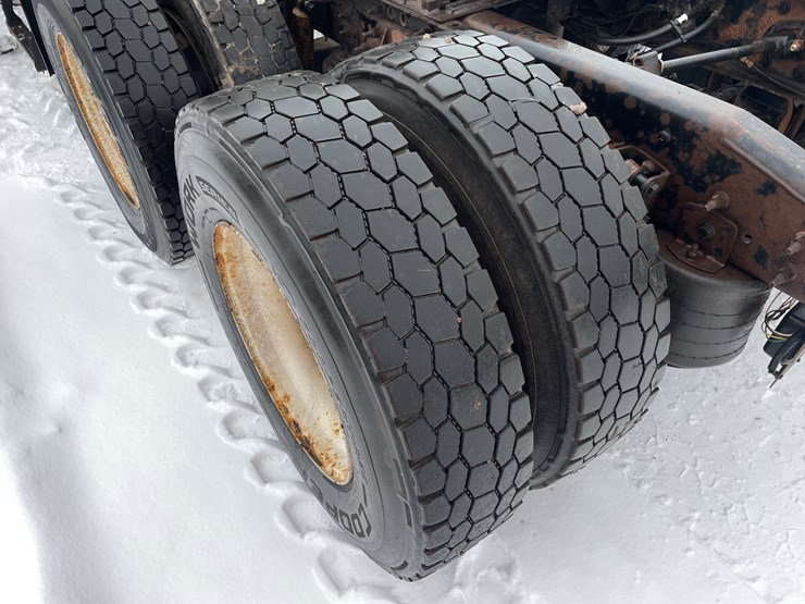 2011-international-prostar-image-9