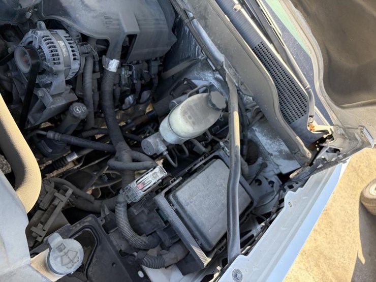 2016-chevrolet-2500-image-17