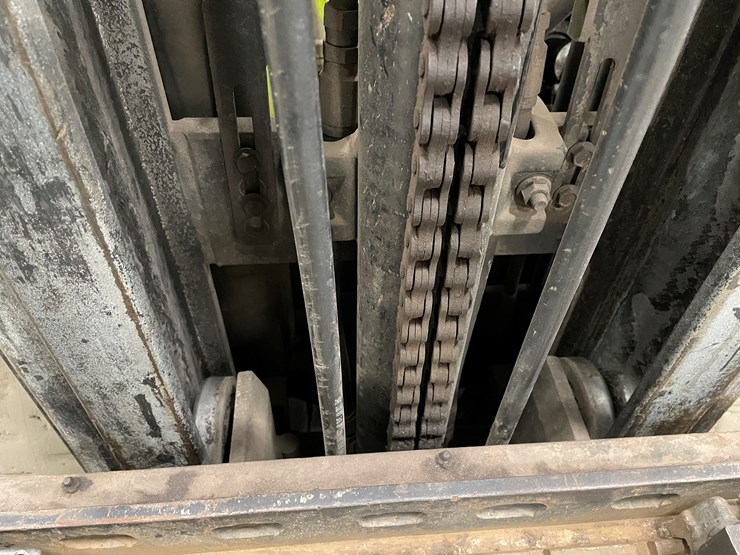 #172-•-clark-gcs25-propane-forklift-image-15