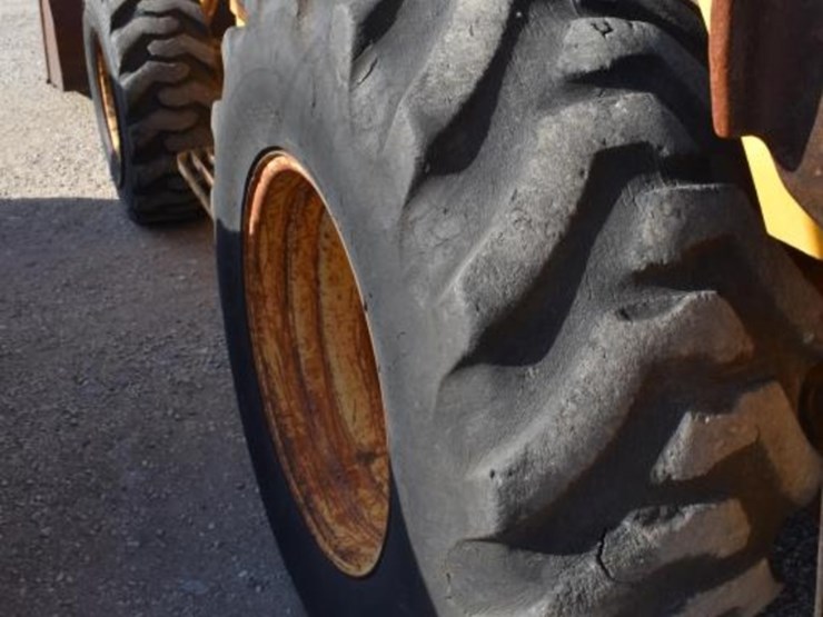 john-deere-310d-image-12