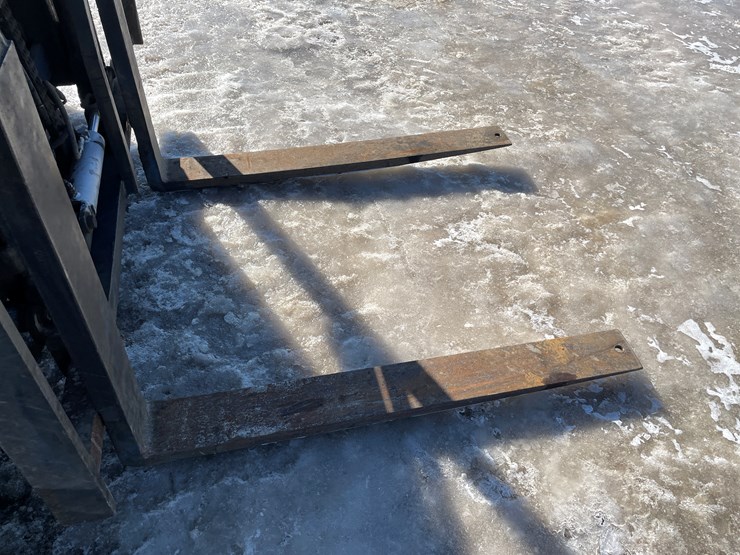 #1011-•-eagle-picher-forklift-image-13