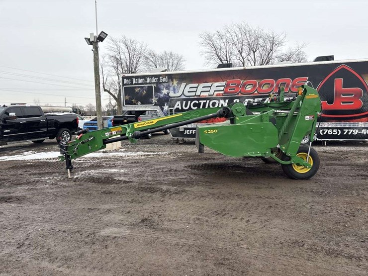 2025-john-deere-s250-image-2