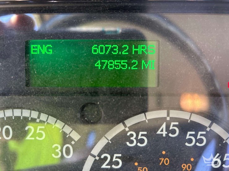 2016-freightliner-114sd-image-7