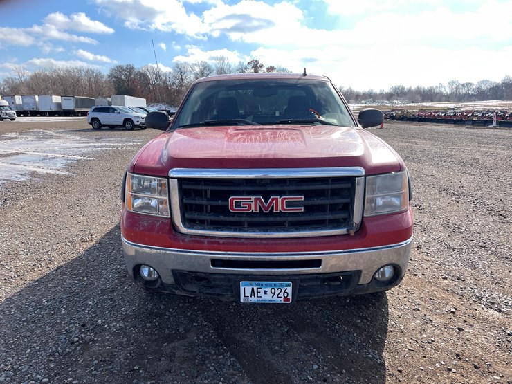 #1525-•-2012-gmc-sierra-sle-pickup-truck-(has-mn-title)-image-8