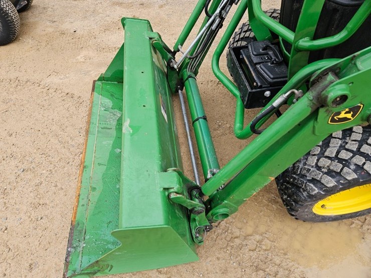 john-deere-1025r-image-9